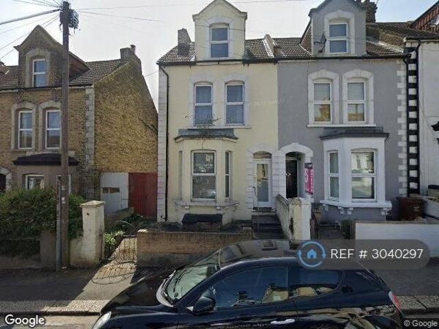 House for rent in Salters Cross, Strood