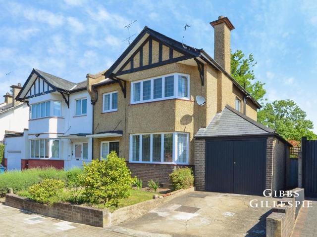 House for rent in Pinner, Greater London