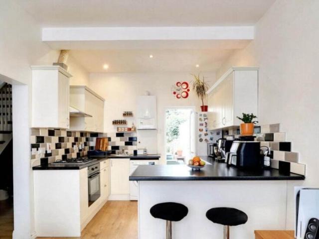 House for rent in Loxford, Seven Kings