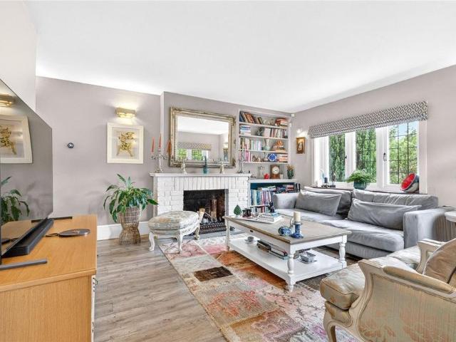 House for rent in Sunningdale, Windsor and Maidenhead