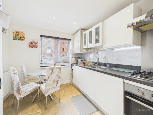 House for rent in Daws Hill, Cressex