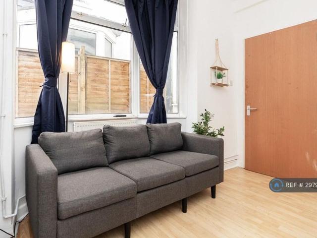 House for rent in Fratton, City Of Portsmouth