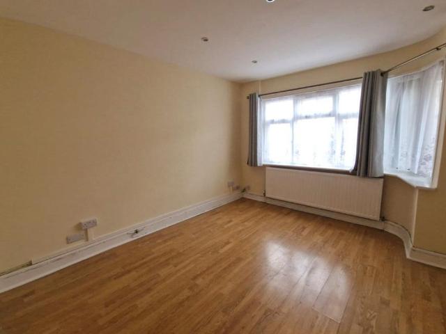 House for rent in Lane, Greater London