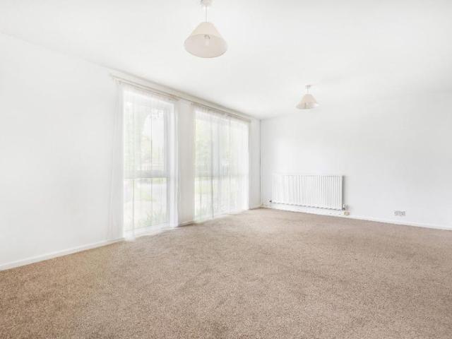 House for rent in Ewens Farm, Golden Valley