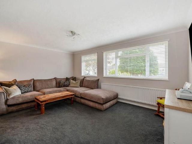 House for rent in Littlecote, West Sussex