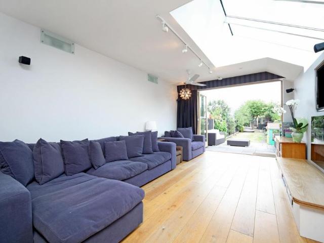 House for rent in Old Windsor