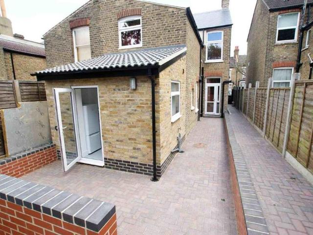 House for rent in London Borough of Lewisham, Lower Sydenham