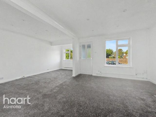 House for rent in Godinton Park, Bridgefield