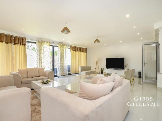 House for rent in Hatch End, Greater London