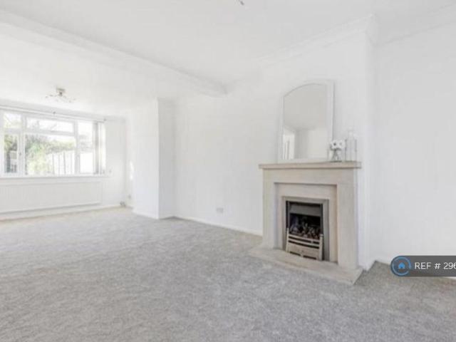 House for rent in Clewer Village, Windsor