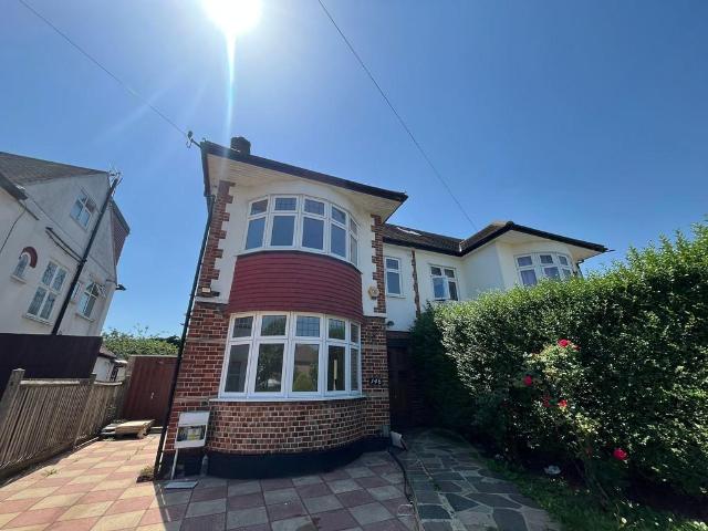 House for rent in Cockfosters, Greater London