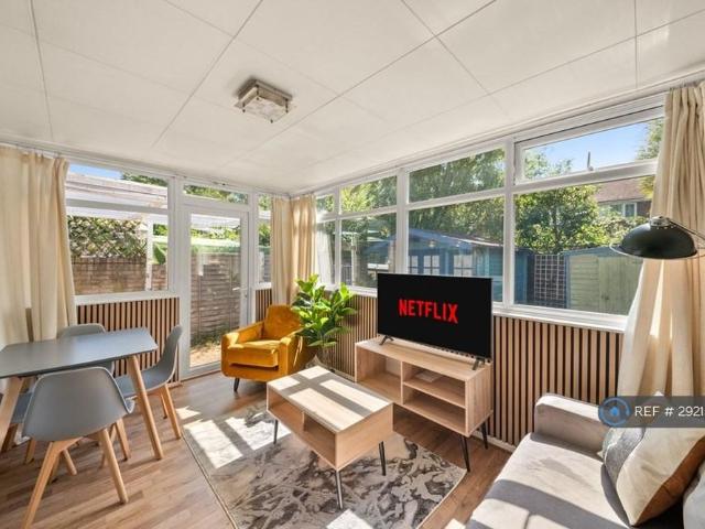 House for rent in Woodley