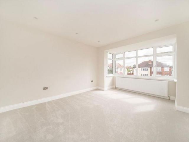 House for rent in Royal Borough of Kingston upon Thames, Greater London