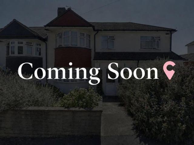 House for rent in Longlands, Greater London