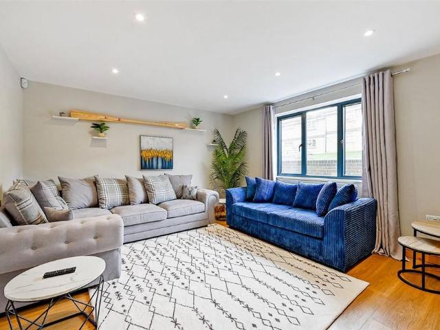 House for rent in Henley-on-Thames, Berrick Salome