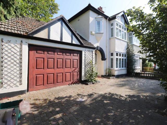 House for rent in Worcester Park, Greater London