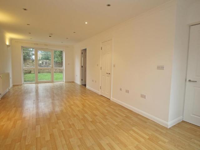 House for rent in London Borough of Hounslow, Spring Grove