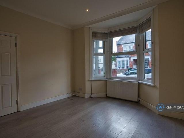 House for rent in Barkingside, Greater London