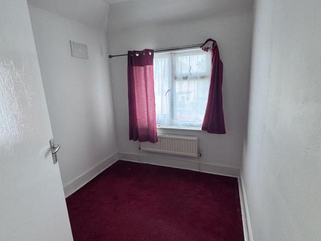 House for rent in London Borough of Hounslow, Greater London