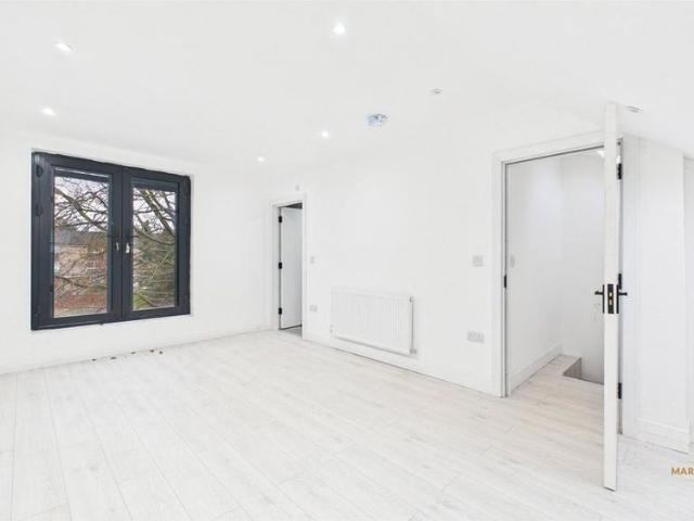 House for rent in Little Heath, Cat Hill