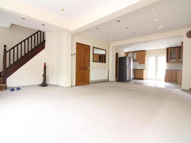 House for rent in London Borough of Hounslow, Heston