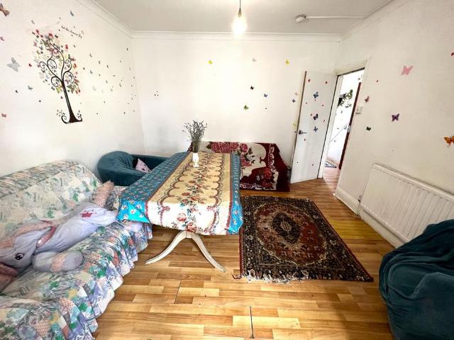 House for rent in Loxford, Seven Kings