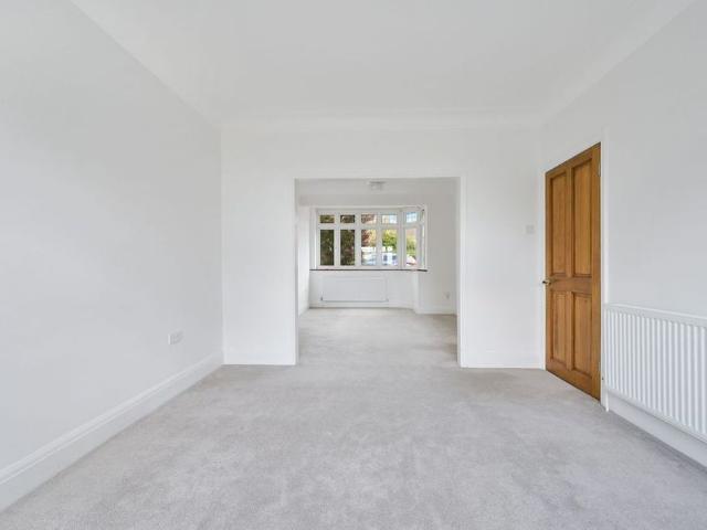 House for rent in Woodcote, Epsom
