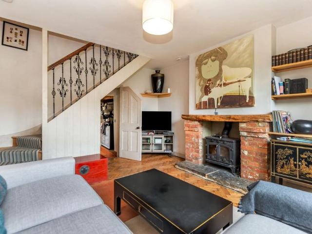 House for rent in Pachesham Park, Surrey