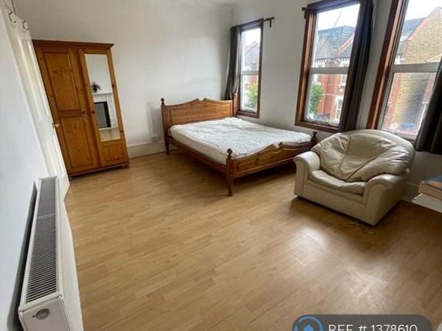 House for rent in London Borough of Merton, South Wimbledon