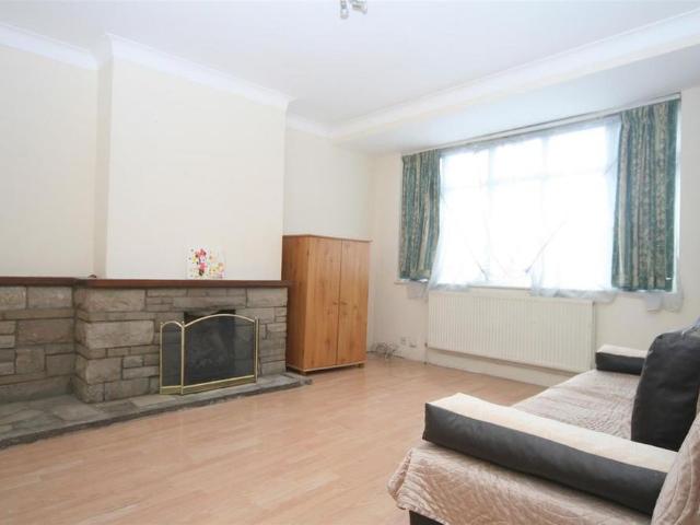 House for rent in London Borough of Ealing, Greater London