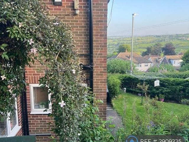 House for rent in Claremount, Northowram