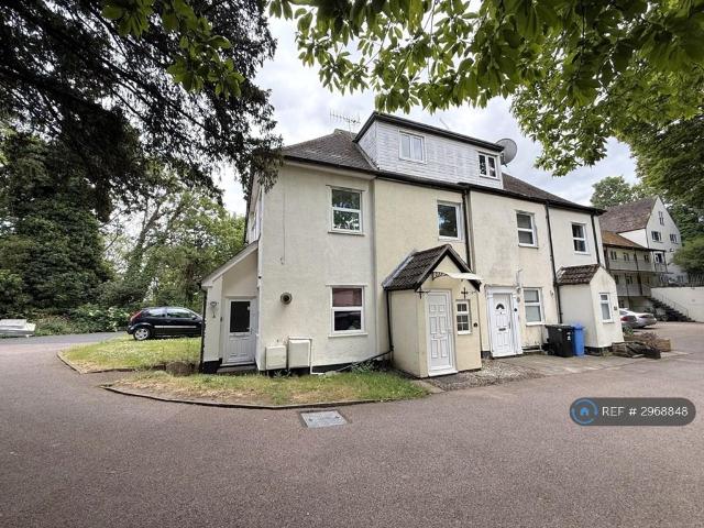 House for rent in Maidenhall, Key Street