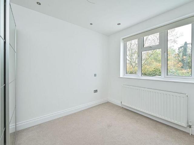 House for rent in Whetstone, Greater London