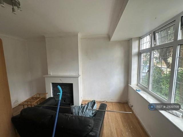 House for rent in Lane, Greater London