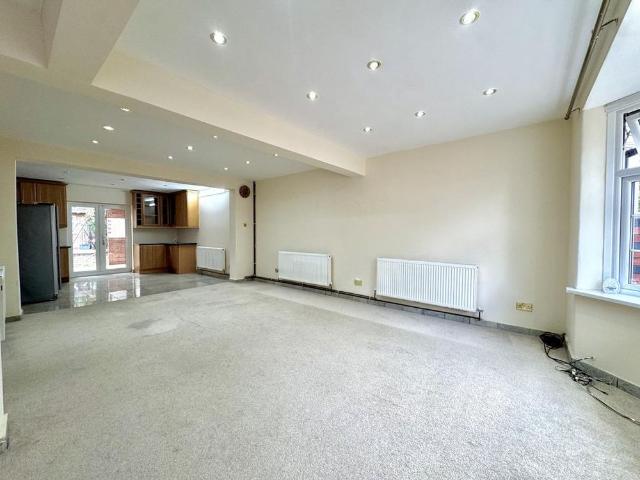 House for rent in London Borough of Hounslow, Heston