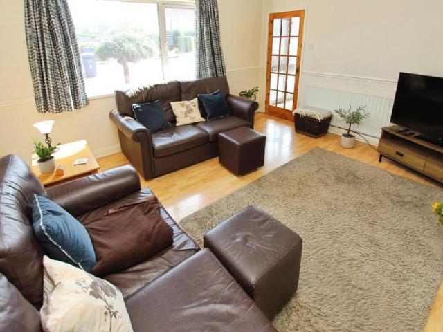House for rent in Caldermill, East Midlands