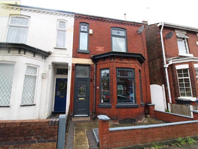 House for rent in Barton upon Irwell, Salford