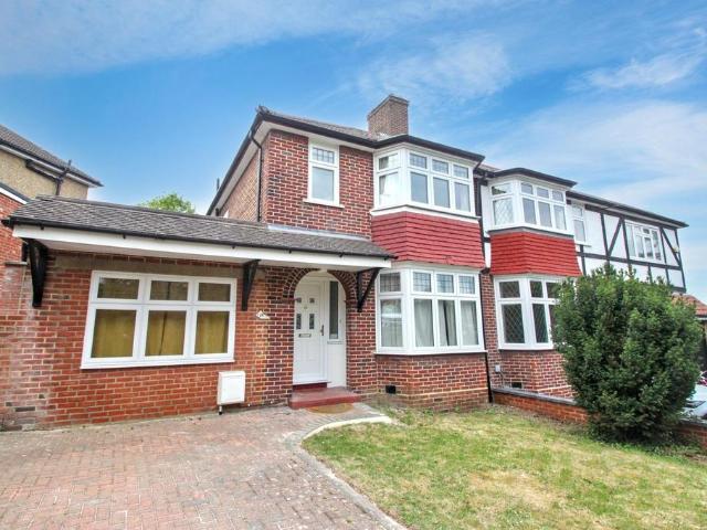 House for rent in Woodford Green, Greater London