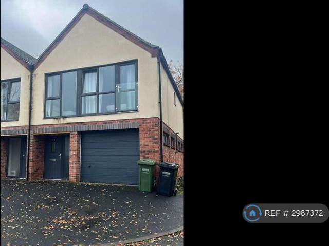 House for rent in Dodderhill, Crookhill