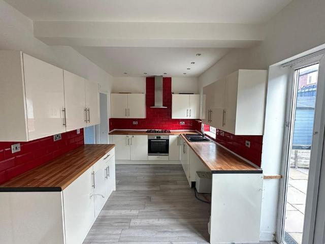 House for rent in Burnedge, Greater Manchester