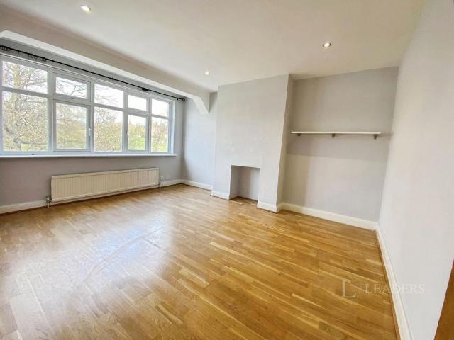 House for rent in Woodcote, Epsom