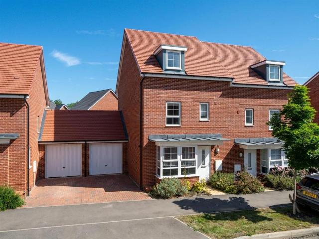 House for rent in Maylands, Pouchen End