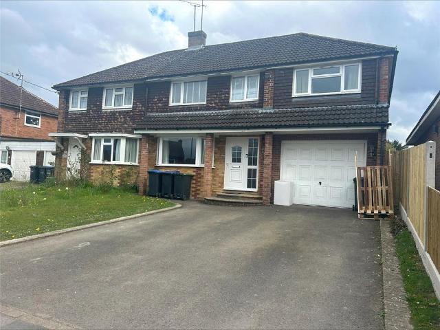 House for rent in Perryfields, West Sussex
