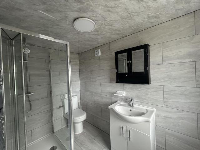 House for rent in Cowley Airfield, The Slade