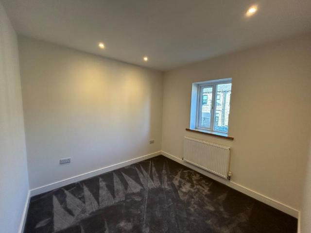 House for rent in West End, Kirklees