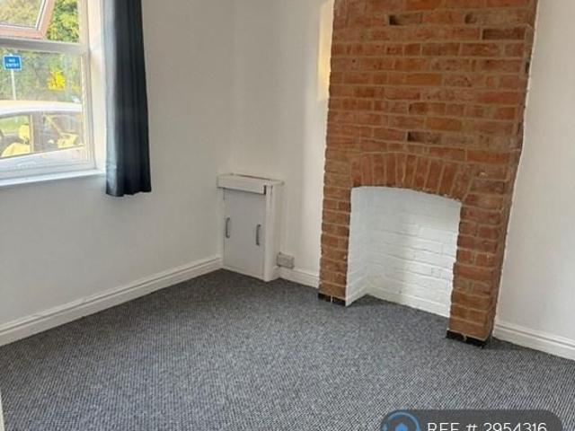 House for rent in Wotton, Gloucester