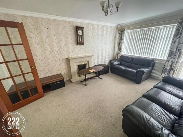 House for rent in Longbarn