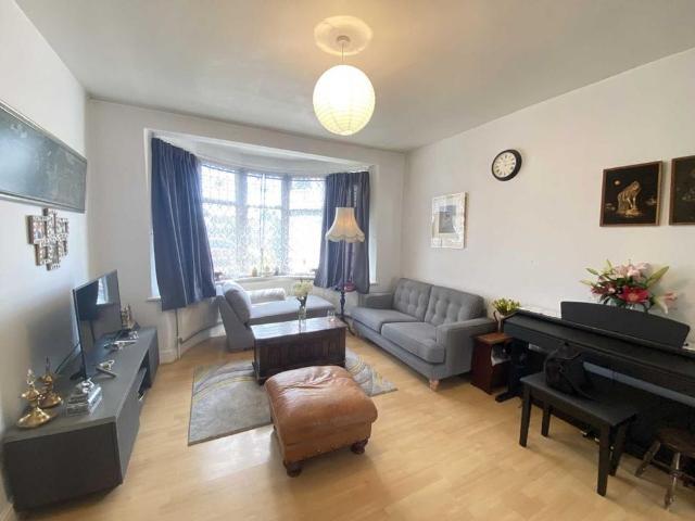 House for rent in Loxford, Greater London