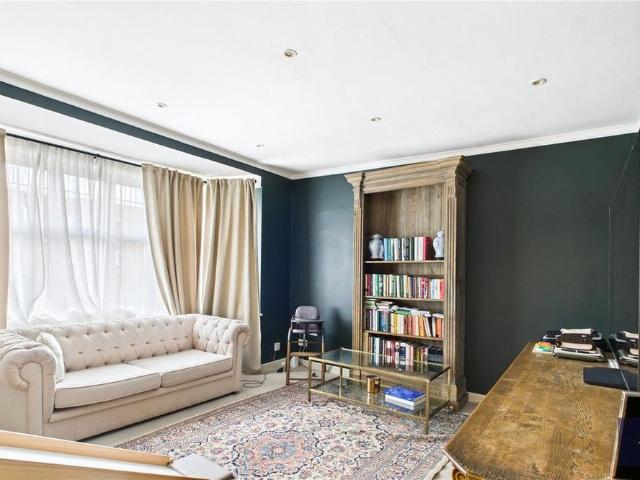 House for rent in London Borough of Croydon, Greater London