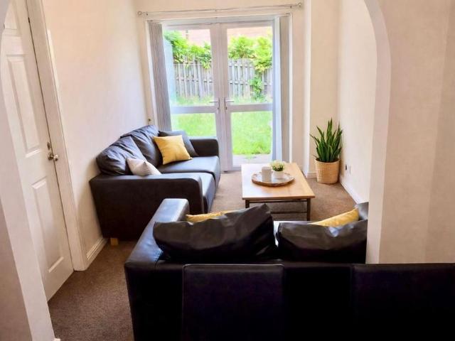 House for rent in Bermondsey Village, Greater London